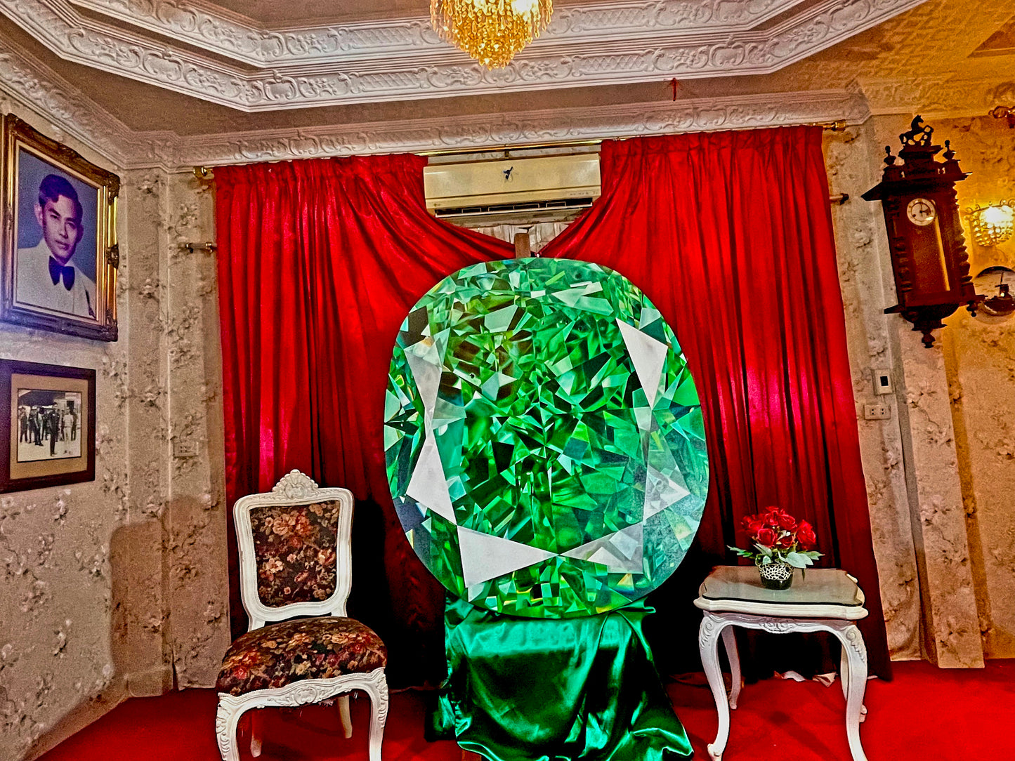 130cm x 150cm Cushion Intense Green Diamond Oil Painting on Canvas "God of Wealth"